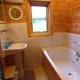 Arreglo de un baño en una casa privada: distribución, diseño y decoración.